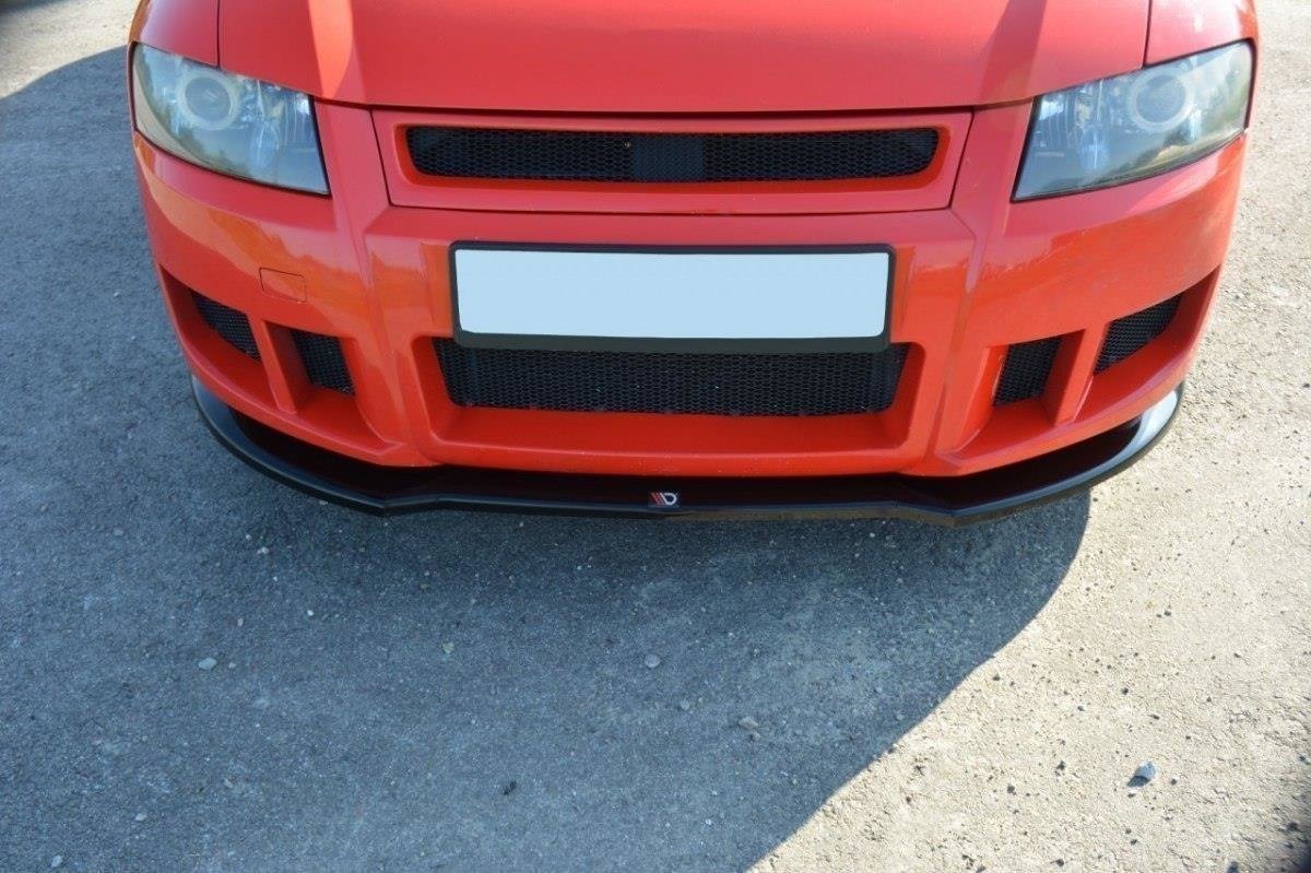 Frontspoiler Schumacher til Fiat Stilo sett forfra i strukturert svart finish