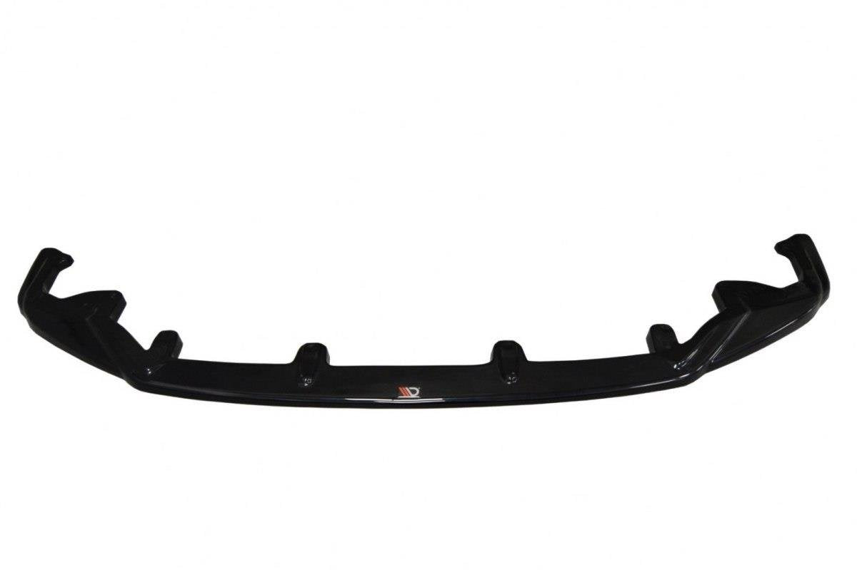 Front lip til Lexus IS MK3 Facelift F-Sport V.1 i sort blank plast sett forfra mot hvit bakgrunn.