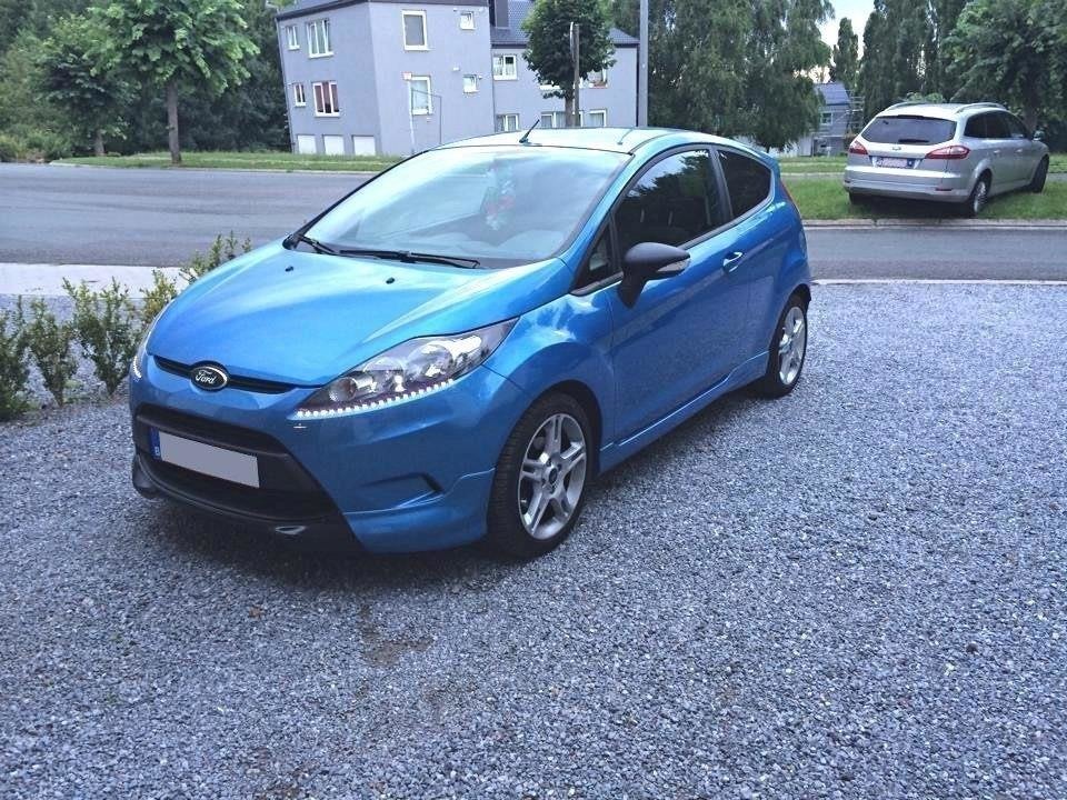 Støtfanger Foran Spoiler Ford Fiesta Mk7 sett fra siden