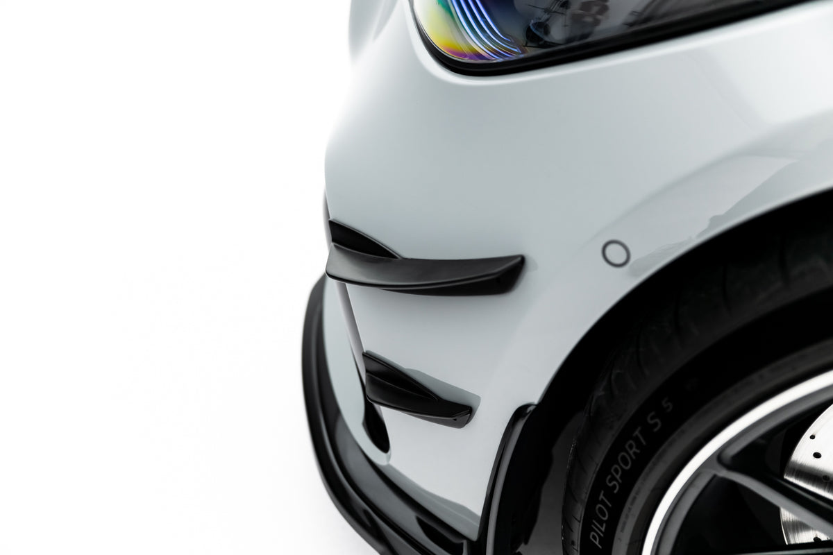 Canards fra Maxton Design montert på fronten av Mercedes-AMG CLE 53