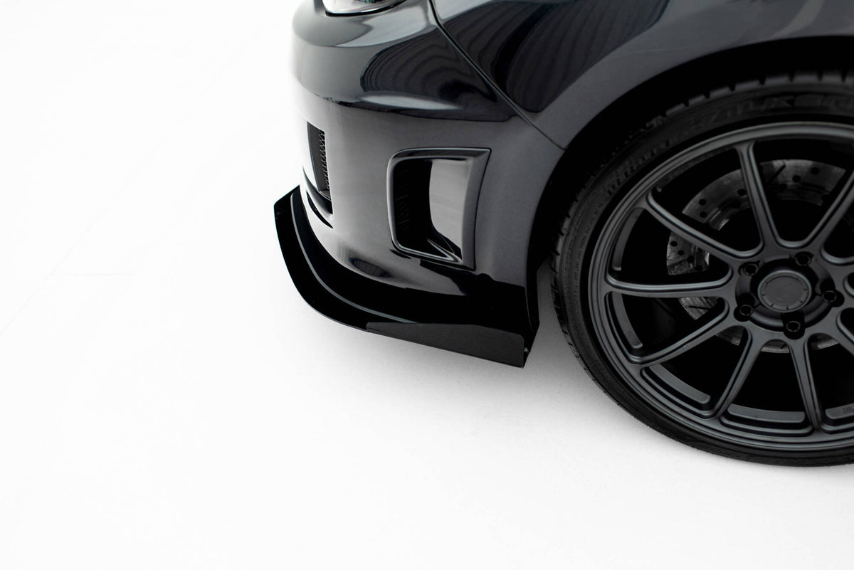 Frontfanger vinger til Subaru Impreza WRX STI med blank svart finish sett ovenfra