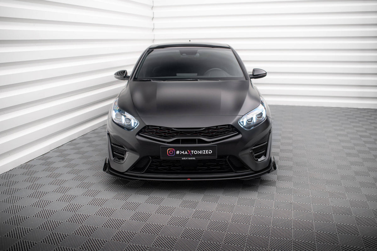 Maxton Street Pro canards til Kia Ceed GT Facelift vist fra skrå vinkel