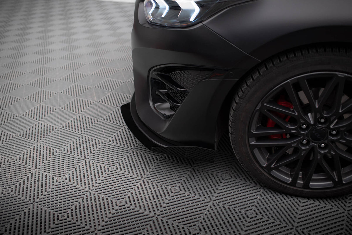 Frontfanger vinger montert på front splitter til Kia ProCeed GT-Line Facelift