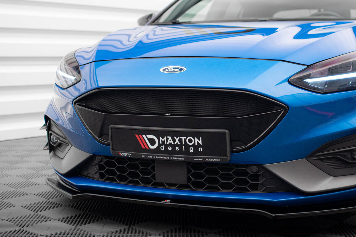 Maxton frontgrill til Ford Focus ST-Line MK4 i skrå vinkel
