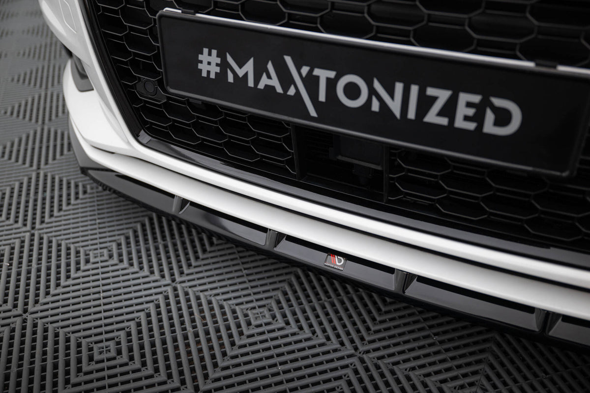 Nærbilde av frontsplitter i Gloss Black til Audi A3 Sedan 8V Facelift