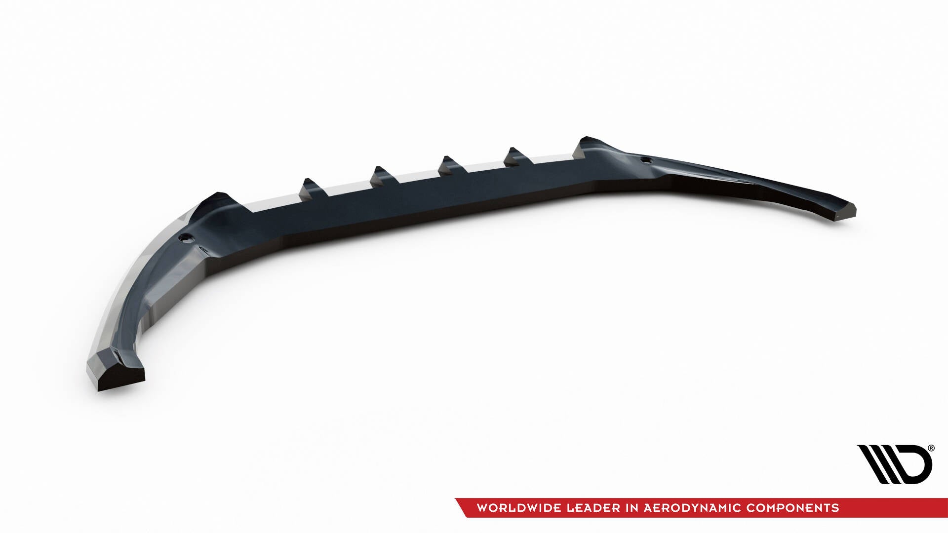 Front lip til Ford Transit Courier MK1, sort plast med fire opphøyde finner, skrå vinkel mot hvit bakgrunn.