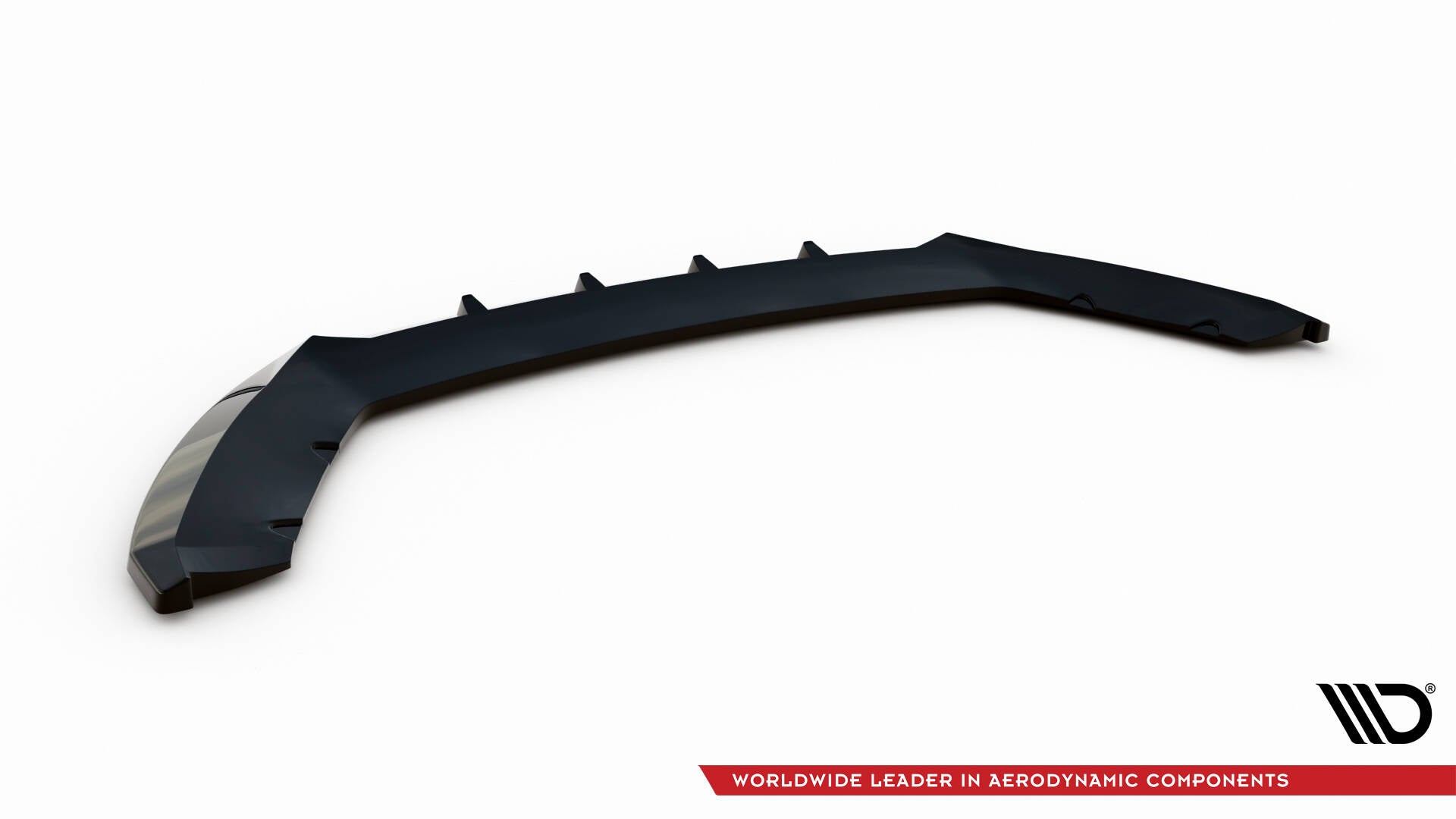 Front lip til Seat Leon MK3 Facelift V.1, svart plast med markerte finner, skrå vinkel på hvit bakgrunn.