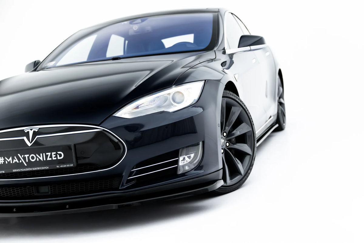 Sportslig frontsplitter fra Maxton Design montert på Tesla Model S