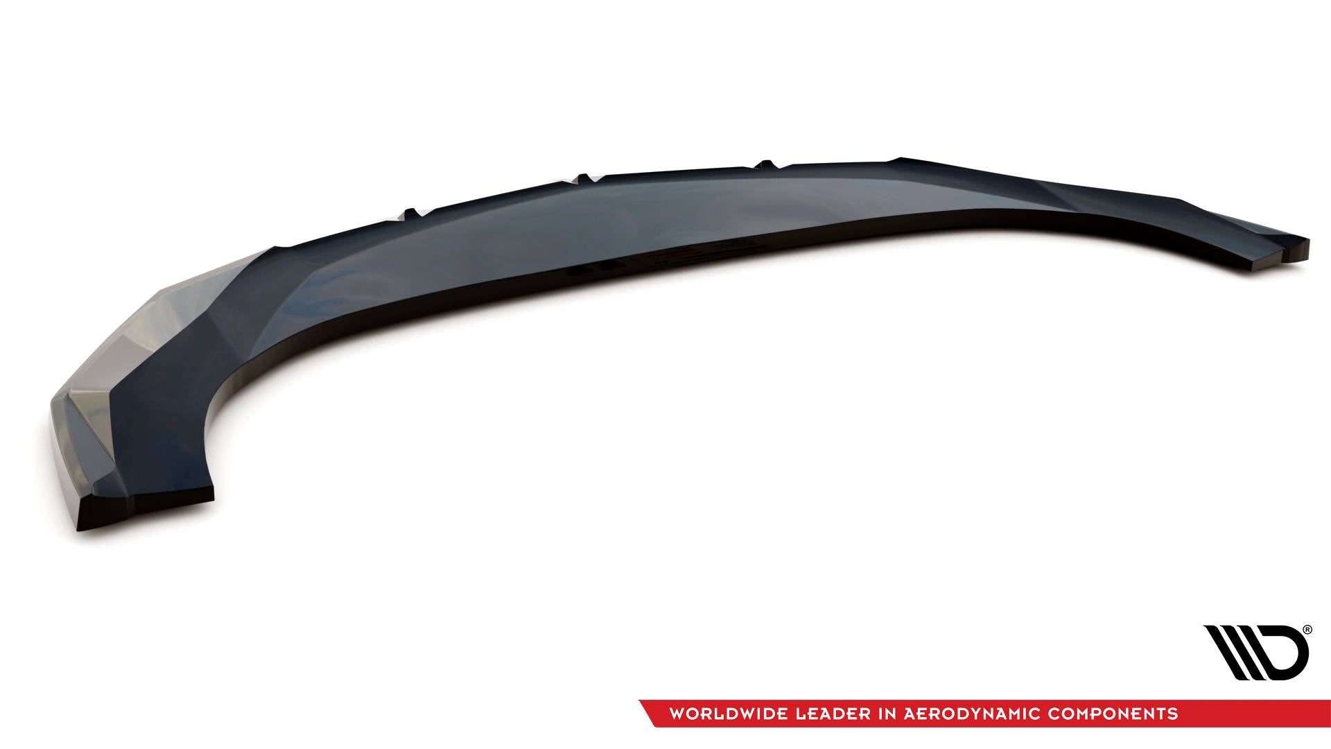 Front lip Lamborghini Urus MK1 V.2 svart plast med kantede detaljer, skrå sidevisning mot hvit bakgrunn.