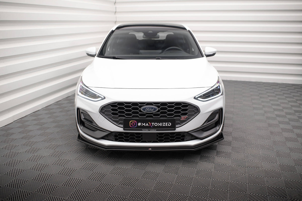 Frontsplitter Ford Focus ST-Line Mk4 Facelift montert på fronten