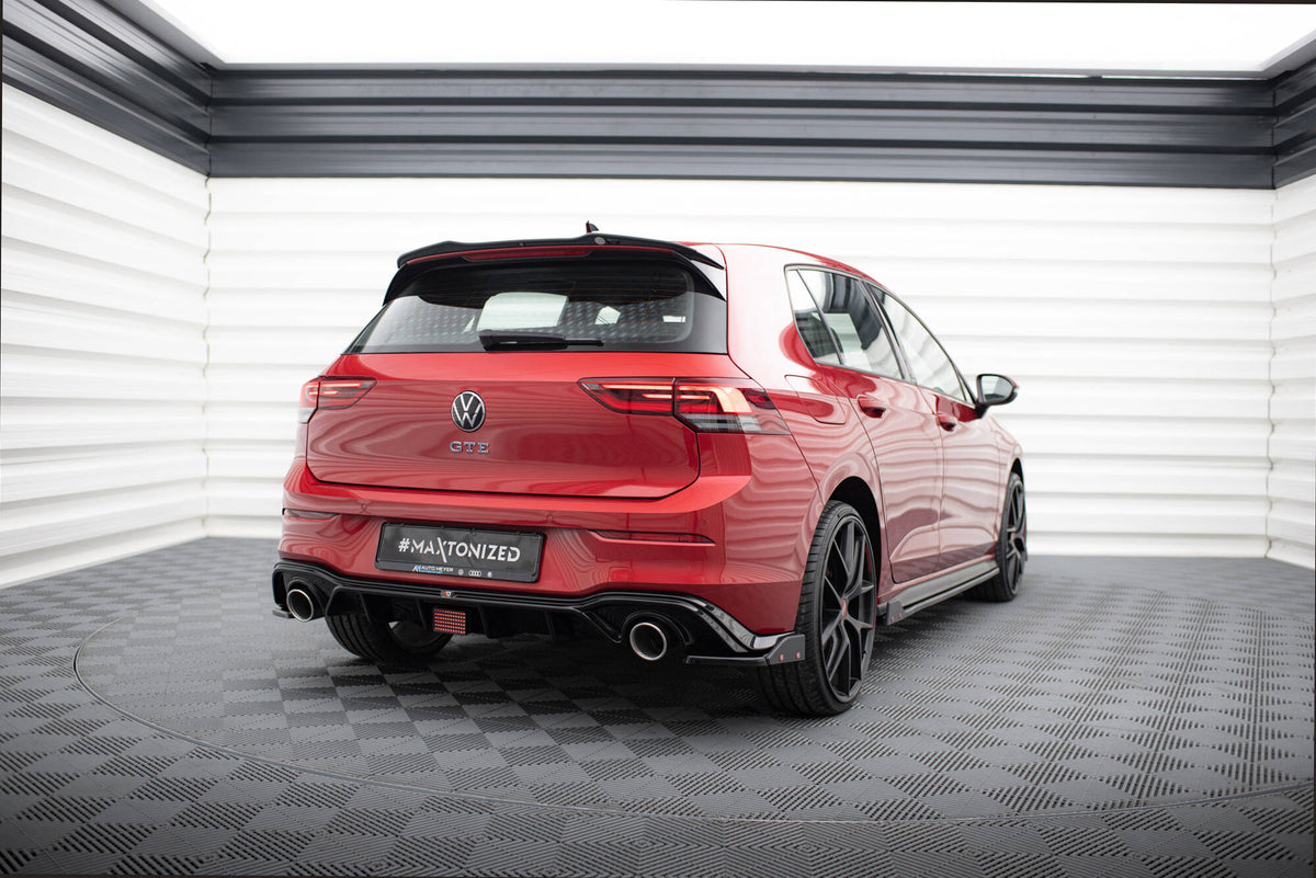 Høytmontert bremselys til VW Golf 8 GTI / GTE – nærbilde av overflatestruktur i sort ABS-plast