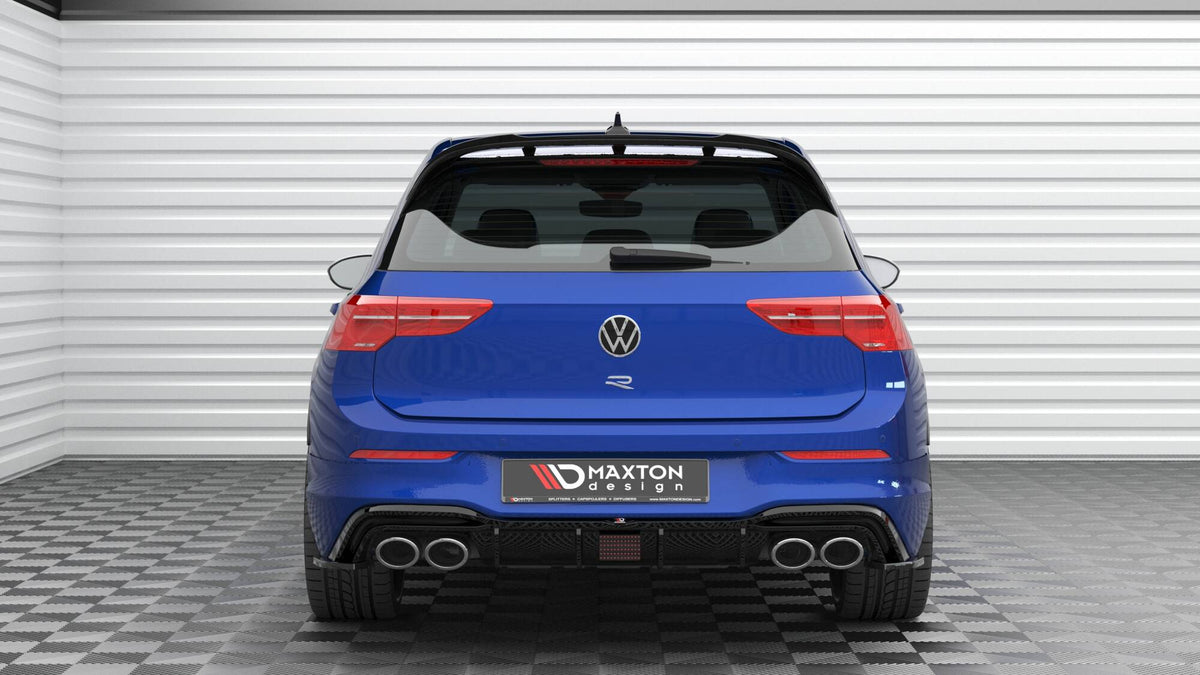 Tredje bremselys for VW Golf 8 R sett skrått bakfra