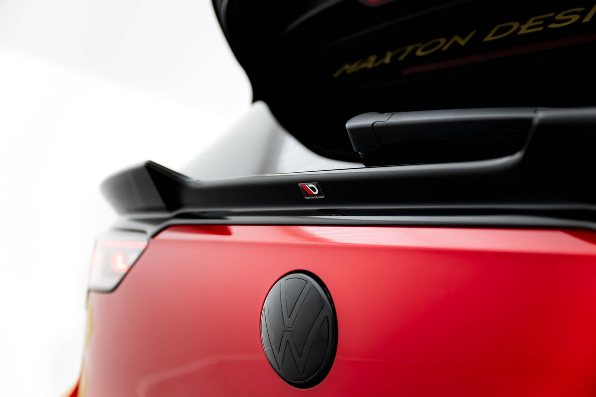 Hekkspoiler til VW Golf 8 GTI Clubsport / GTI – nærbilde av overflatestruktur i sort ABS-plast