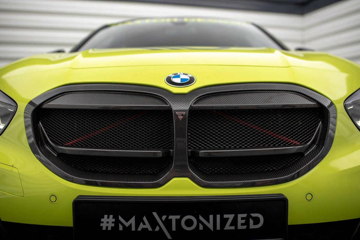 Frontgrill i prepreg-karbon til BMW 1-serie F40 sett forfra