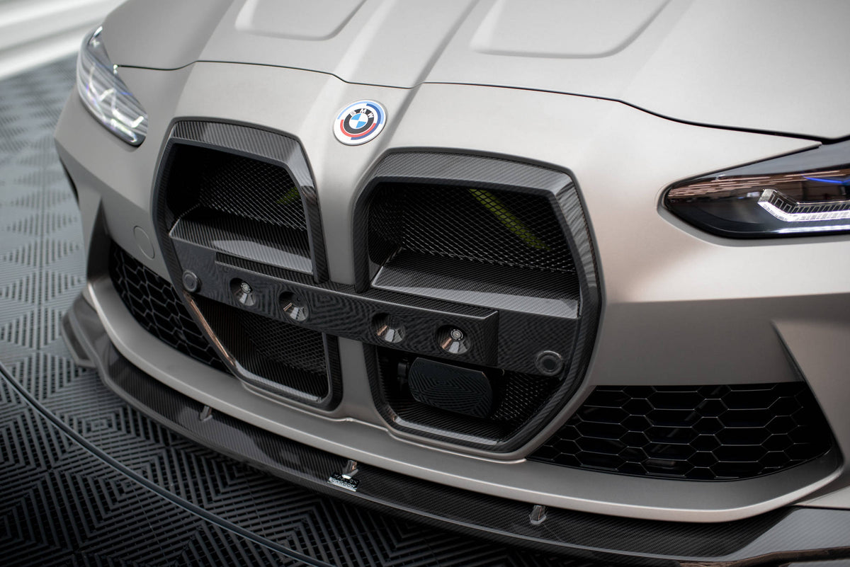 Karbon frontgrill til BMW M3 G80 montert på fronten