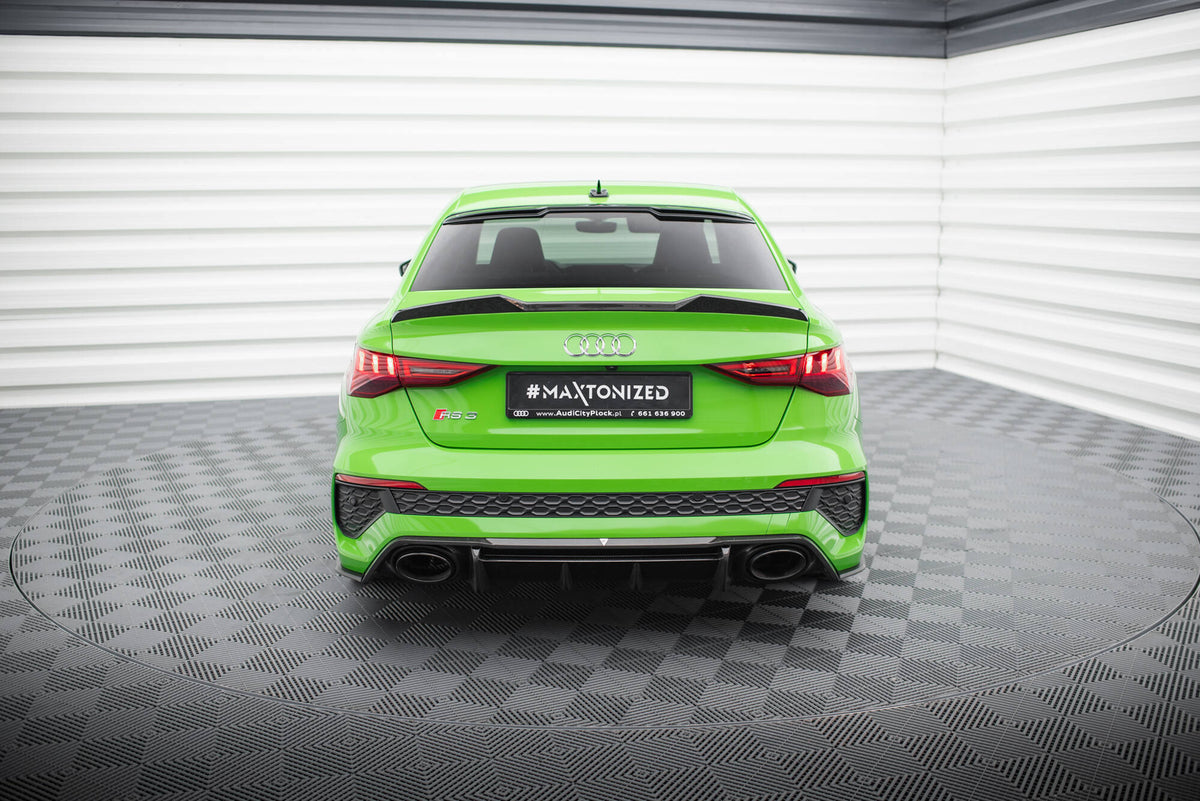 Diffuser til Audi RS3 8Y i prepreg karbon sett fra siden