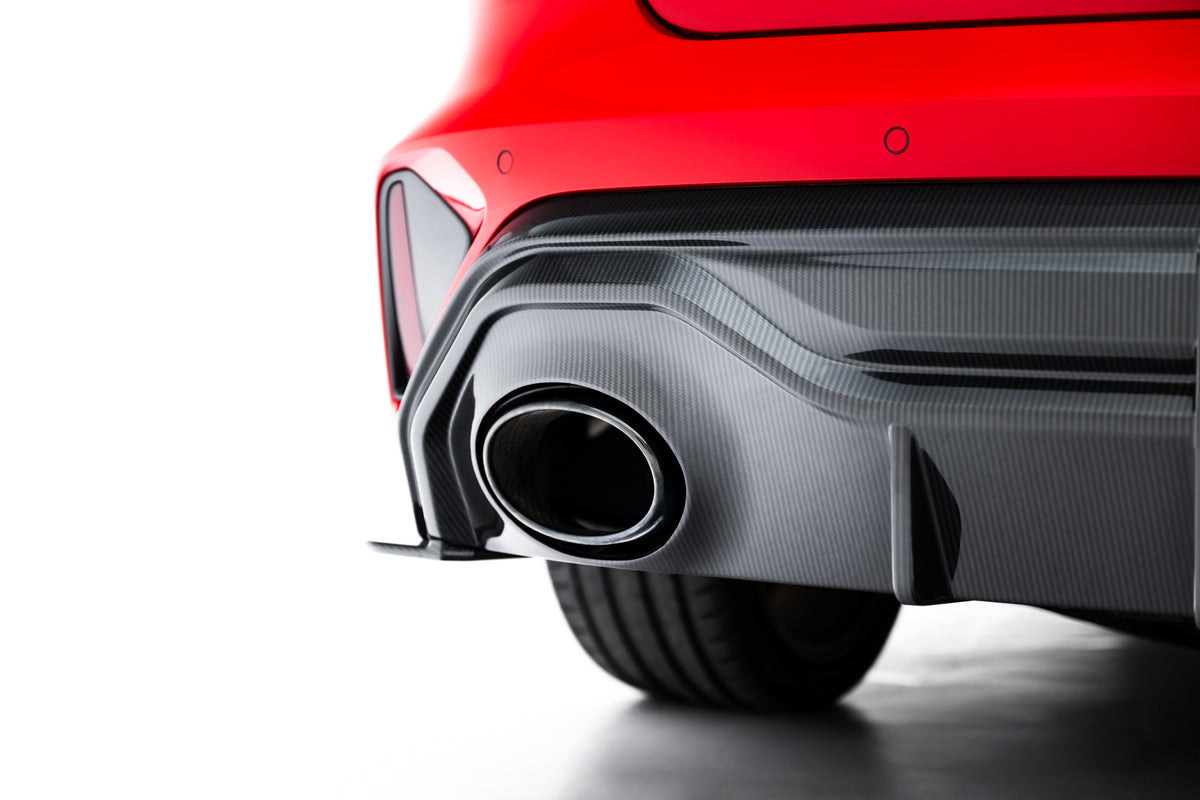 Prepreg karbondiffuser til Audi RS3 Sedan 8Y sett fra siden