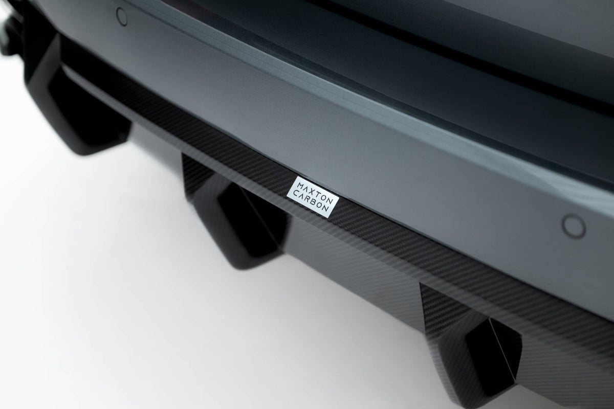Bakre diffuser Audi RS6 C8 med monteringshull