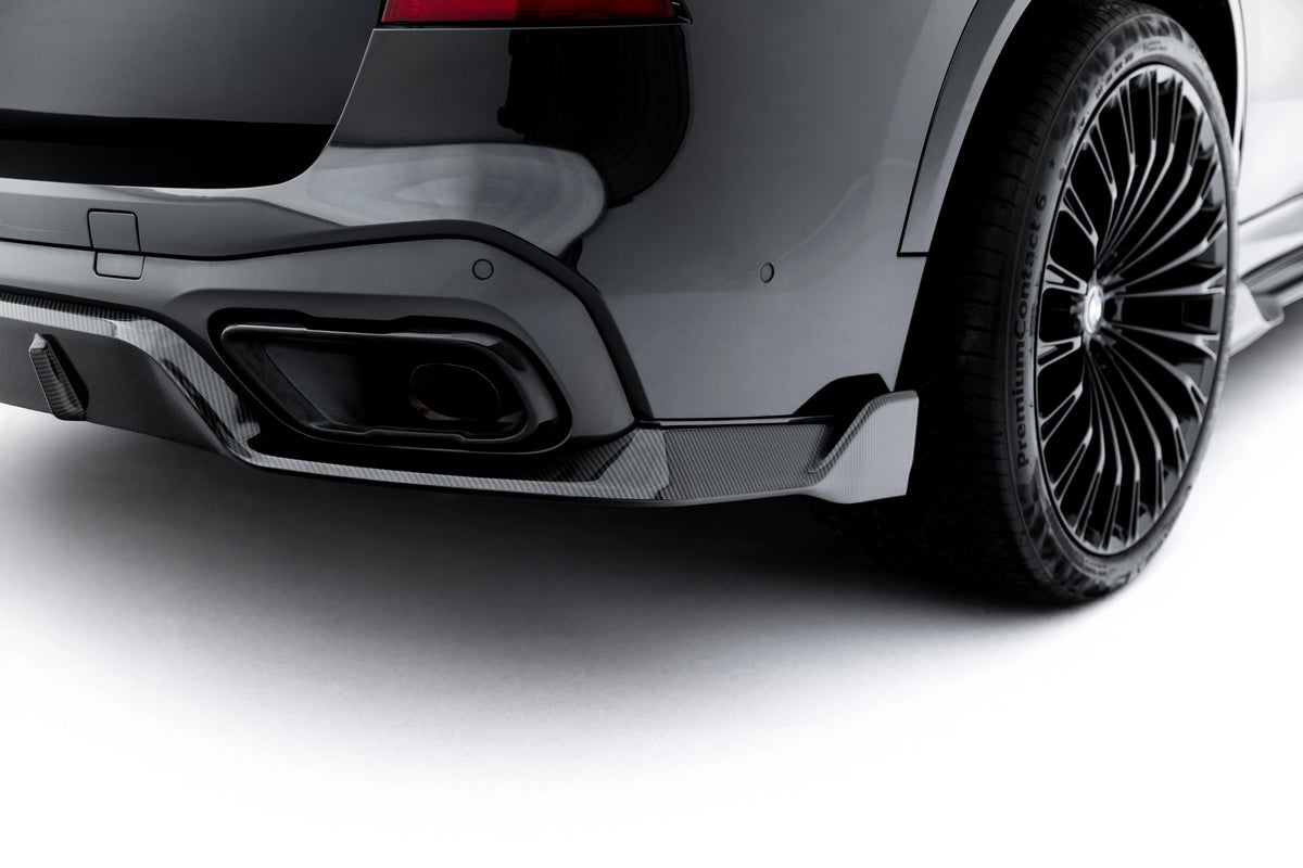 Sidevisning av bakdiffuser på BMW X5 M-Pack G05