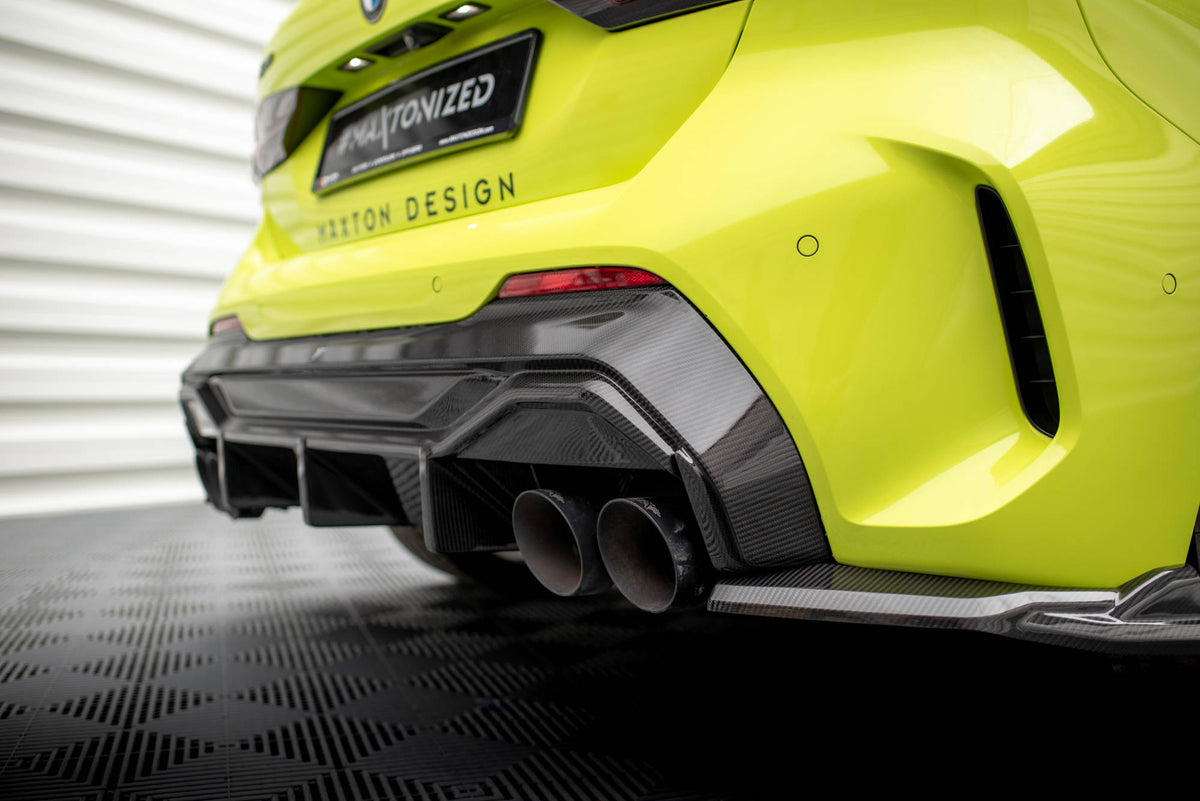 Bakre diffuser BMW 1 F40 med utsparinger for dobbelt eksosuttak