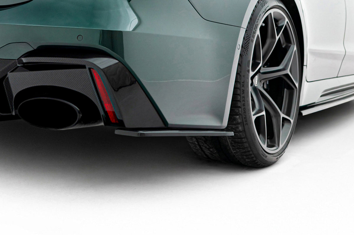 Nærbilde av karbonvev på sidesplittere bak for Audi RS7 C8