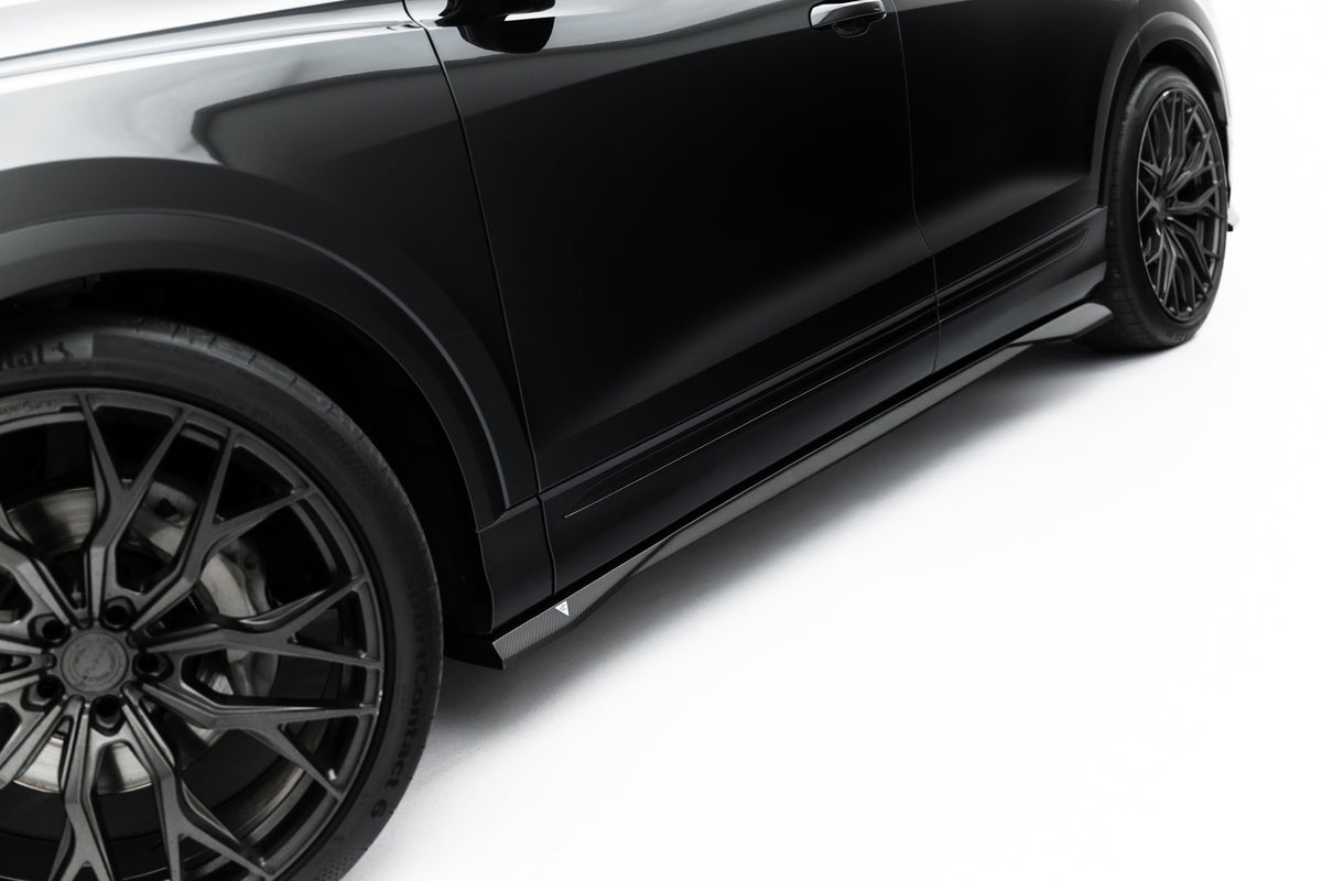 Forborede monteringshull på karbon sideskjørt til Audi Q8 S-Line