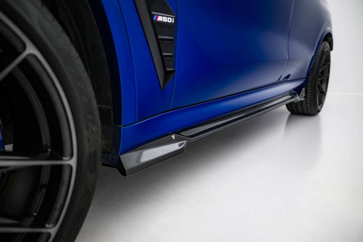 Prepreg carbon sideskjørt til BMW X5 M F95 med monteringshull
