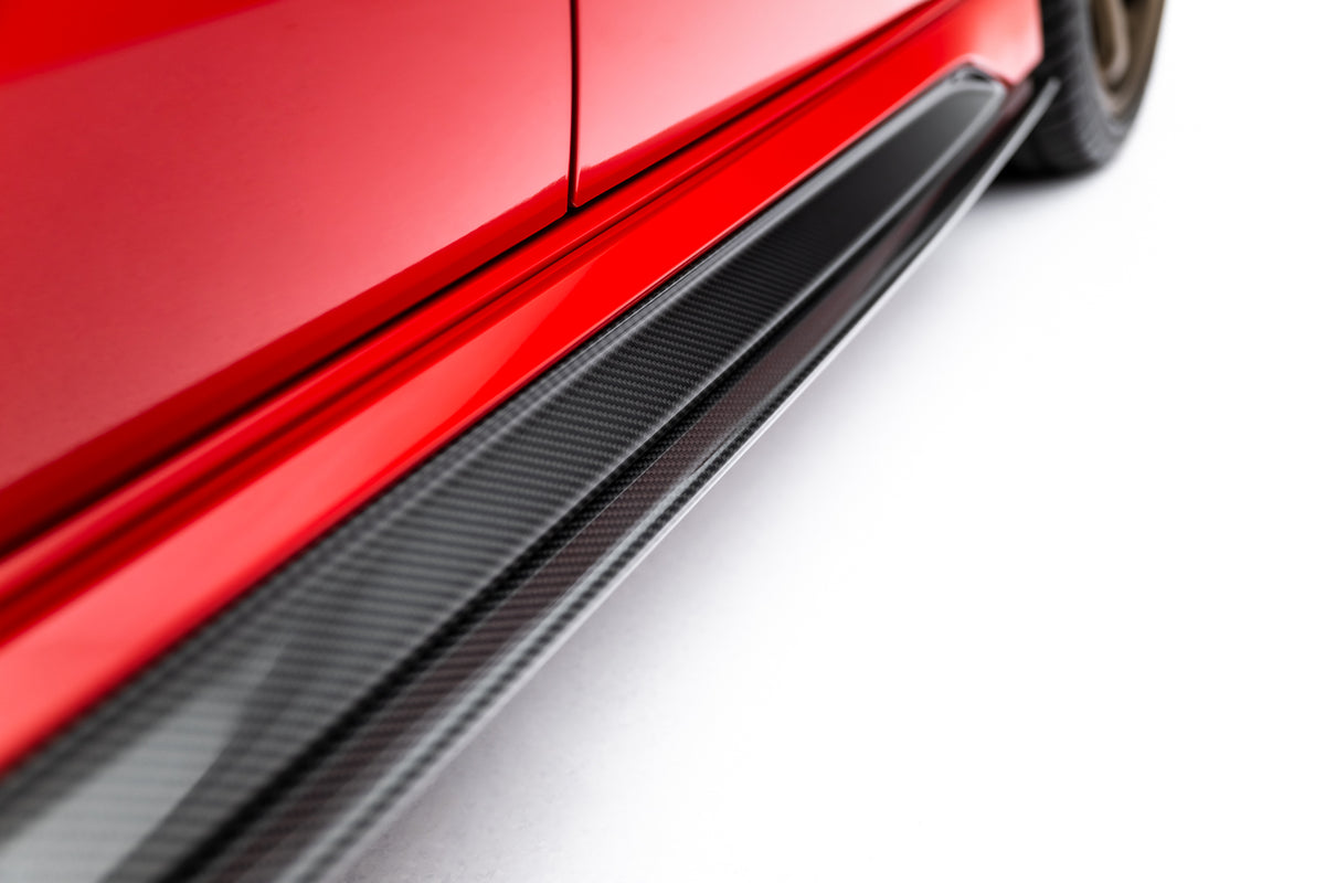 Sideskjørt i prepreg karbonfiber til Audi RS3 8Y Facelift