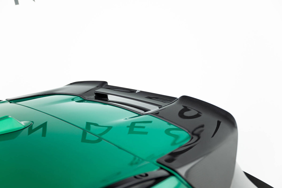 Karbon hekkspoiler til BMW X5 M F95 Facelift sett fra siden