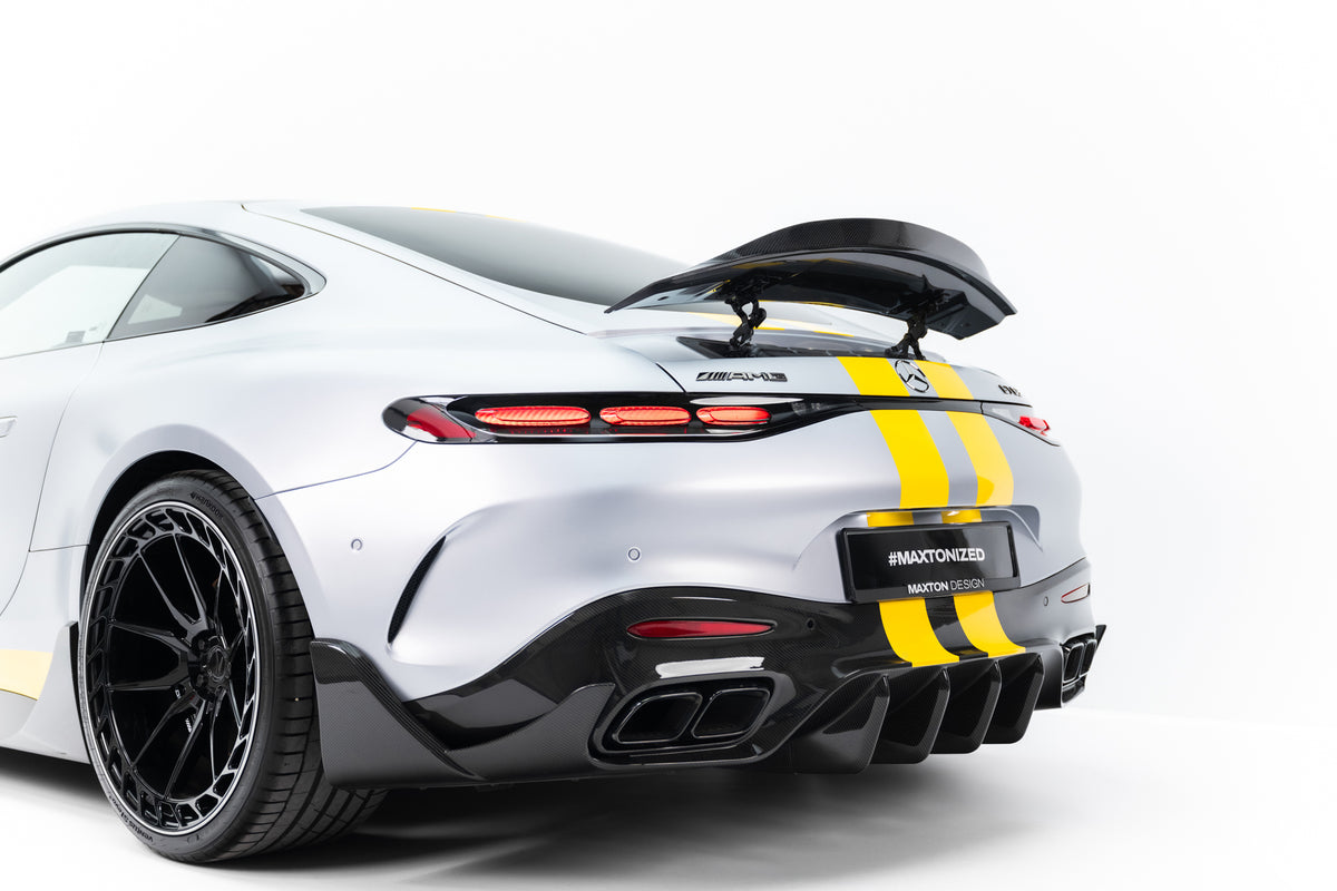 Bakparti på Mercedes-AMG GT C192 med karbon spoiler