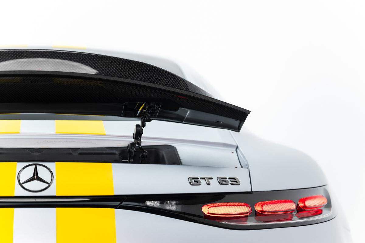 Detalj av Carbon Uniform Shape på Mercedes-AMG GT spoiler