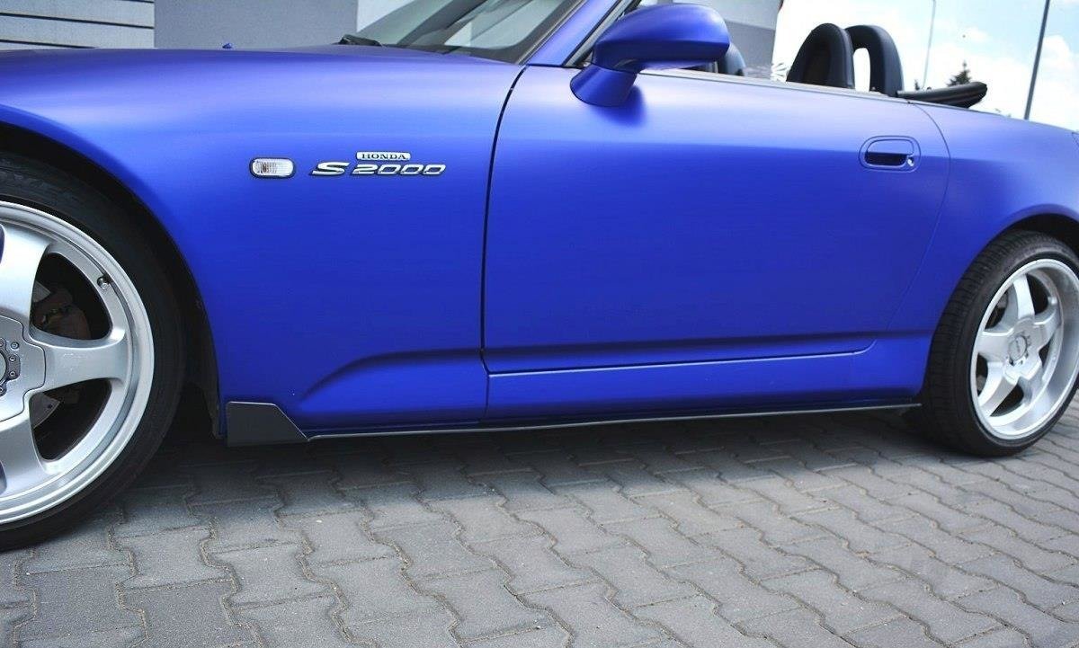 Sideskjørt diffusers montert på Honda S2000 sett fra siden