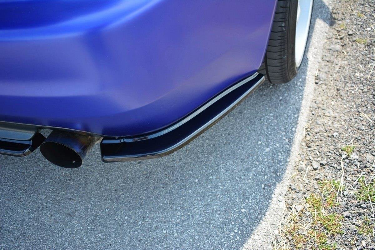 Bakre sidesplittere til Honda S2000, venstre og høyre del vist ovenfra