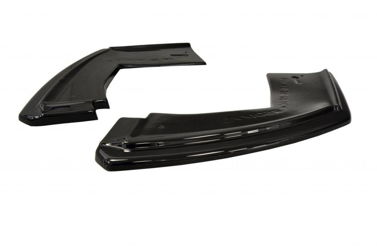 Detaljbilde av festepunkter og overflate på bakre sideflaps til BMW X6 F16 M-Pakke