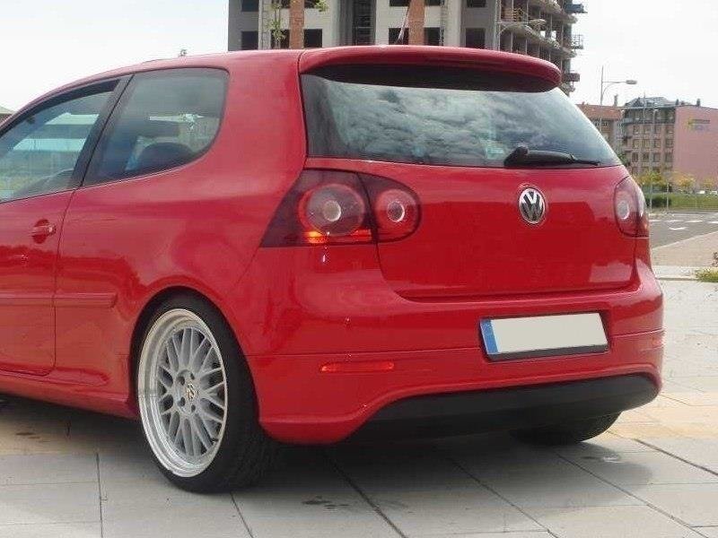 Diffuser til VW Golf V R32 fra Maxton Design sett bakfra