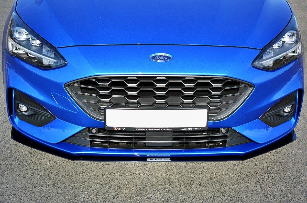 Racing frontsplitter til Ford Focus Mk4 ST/ST-Line montert på front