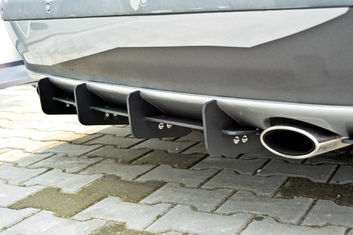 Bakdiffuser fra Maxton Design for Mercedes CL C215 vist ovenfra i sort finish