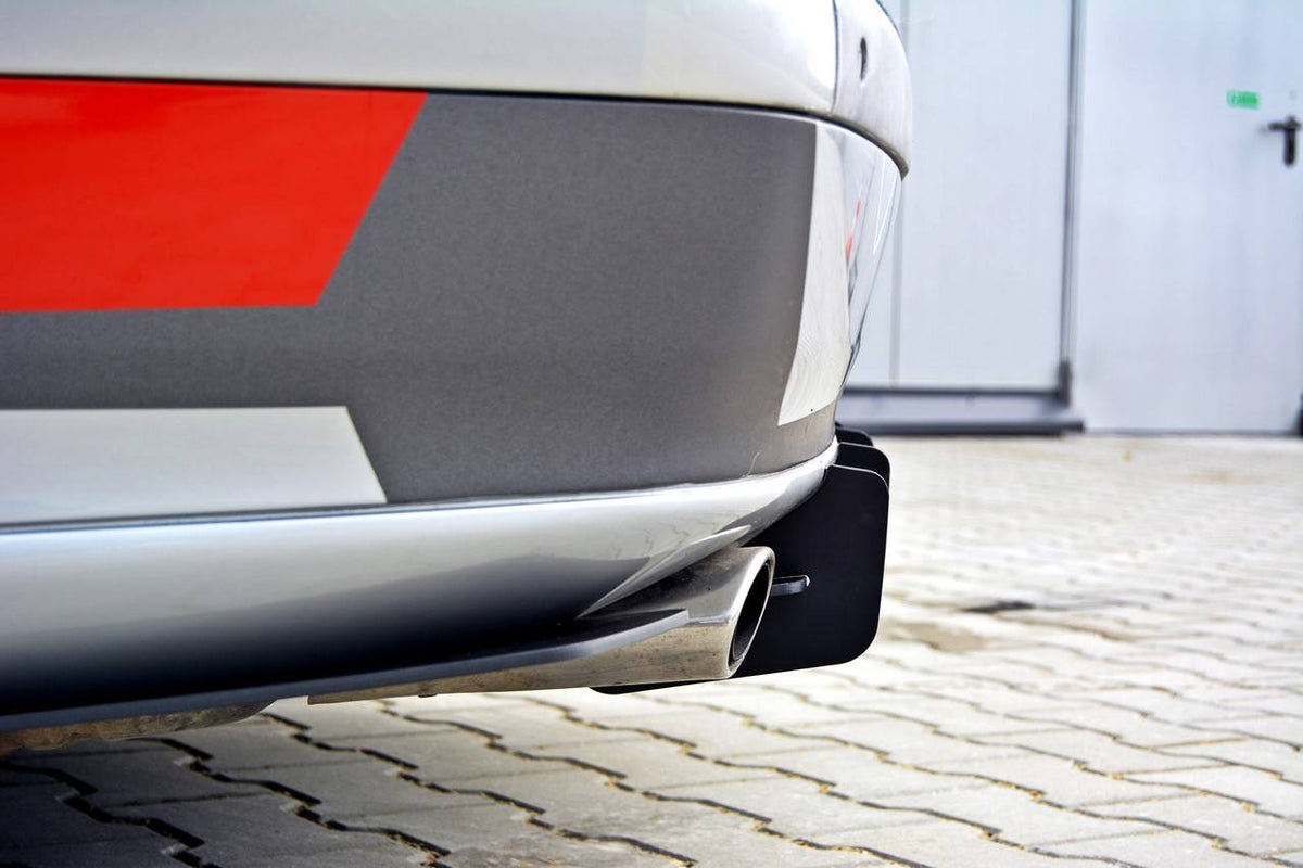 Maxton Design bakdiffuser for Mercedes CL C215 montert på bil