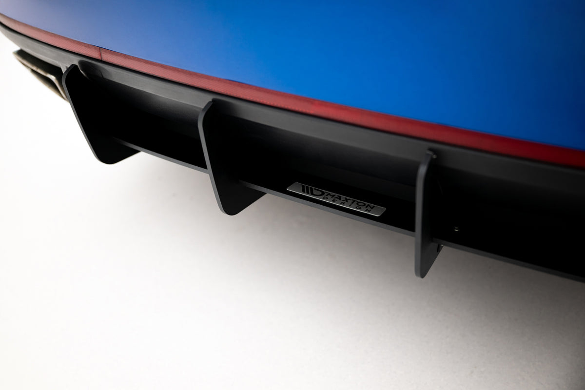 Nærbilde av bakdiffuser i ABS-plast for Skoda Octavia RS MK3