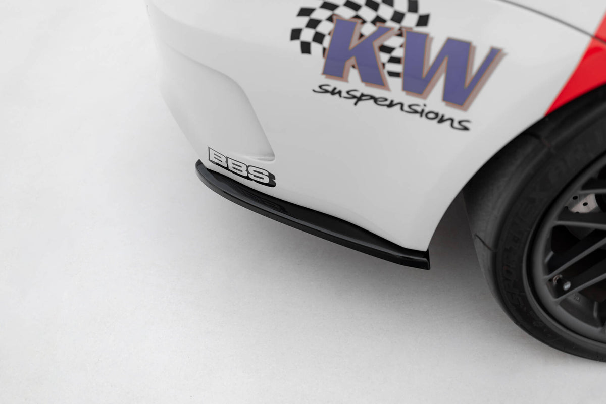 BMW 1 M Coupe E82 med Maxton Design bakre sidesplittere sett fra siden