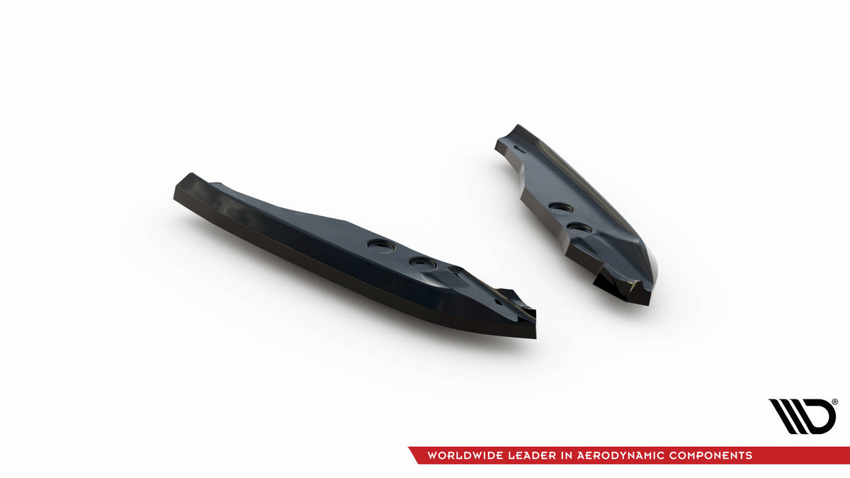 Par med bakre sideflaps for BMW 1 M-Pakke E82 avbildet ovenfra på hvit bakgrunn