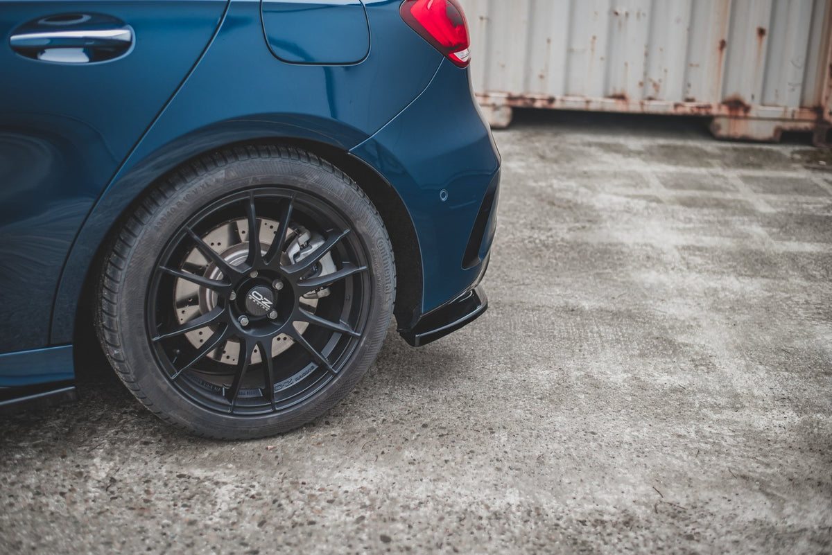 Maxton Design bakre sidesplitter for A35 AMG W177, skrå vinkel