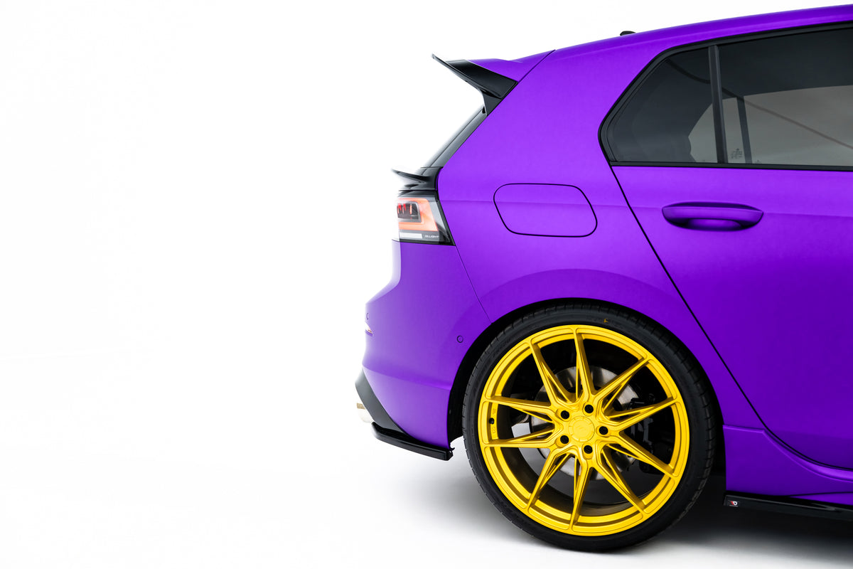 Venstre og høyre sidesplitter bak fra Maxton Design til Golf R Mk8