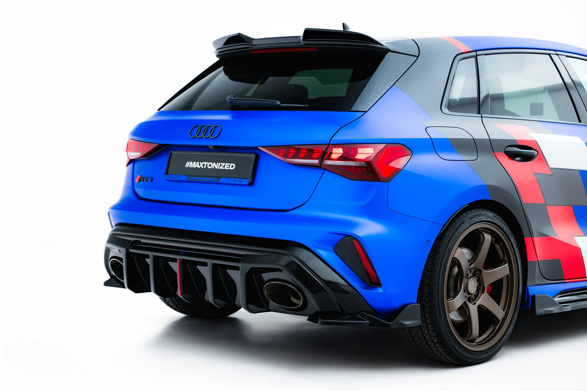 Blank sort finish på Maxton sidesplitter bak for Audi RS3 8Y Facelift
