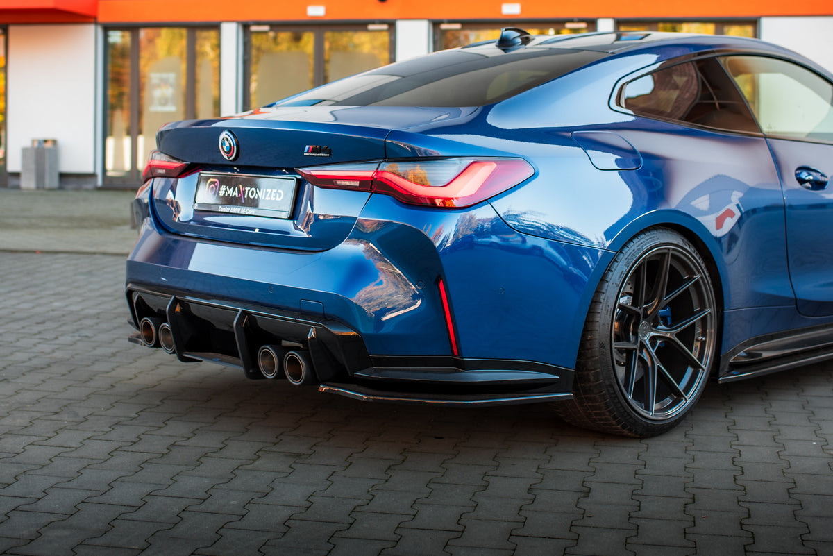 Bakre sidesplittere V.2 for BMW M4 G82 montert – sett bakfra