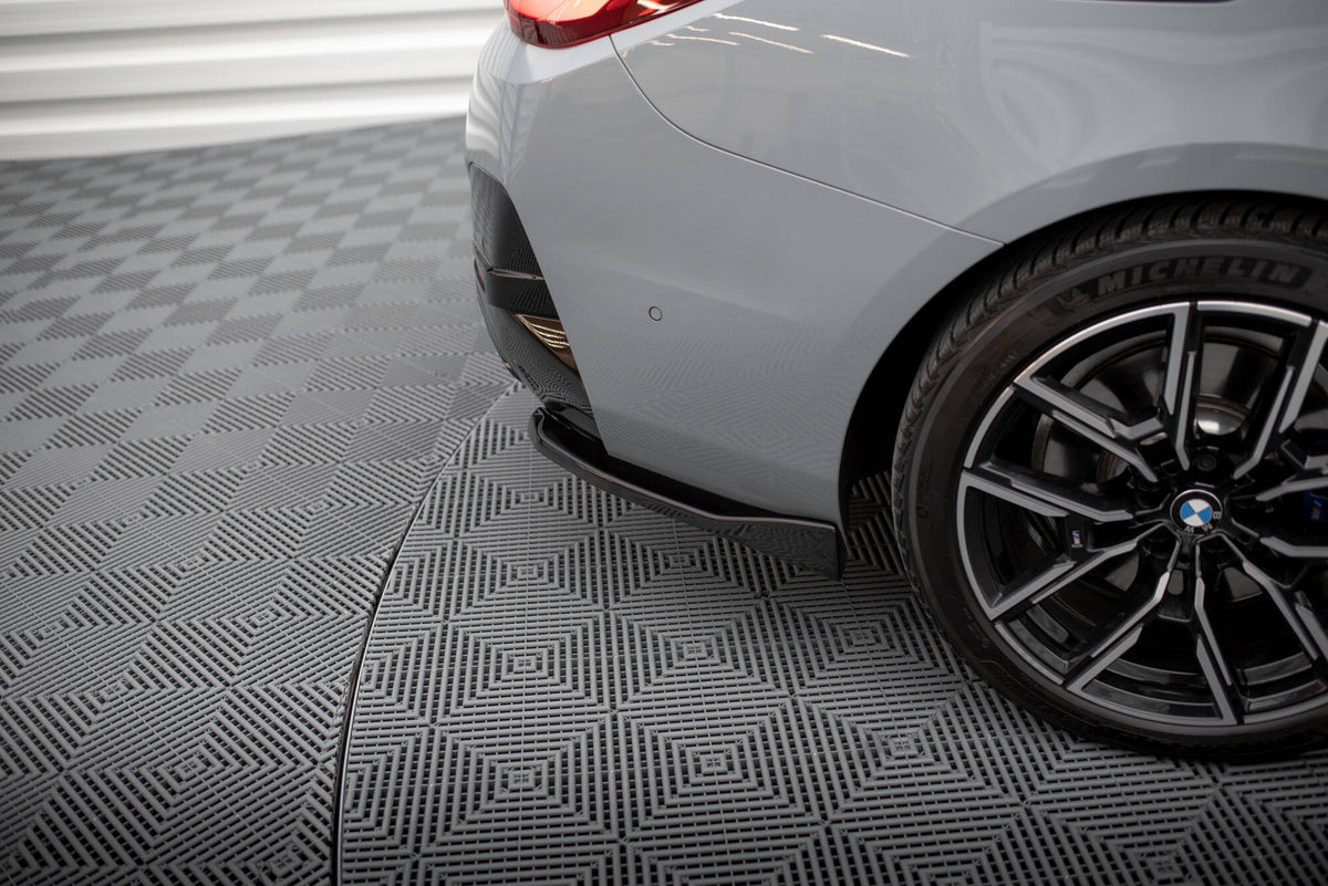 BMW M440i Gran Coupé G26 med bakre sidesplittere V.2 – sidevinkel