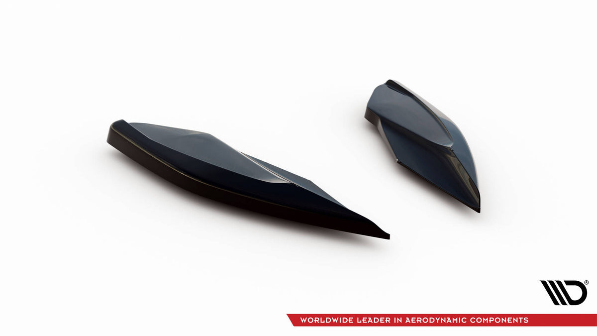 Par med bakre sideflaps V.2 til Cupra Leon Hatchback liggende på flat overflate