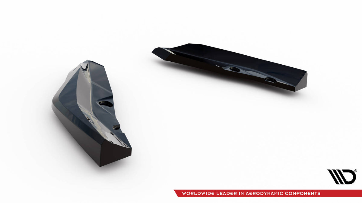 Par med bakre sidesplittere i sort ABS-plast for BMW M135I F70 fra Maxton