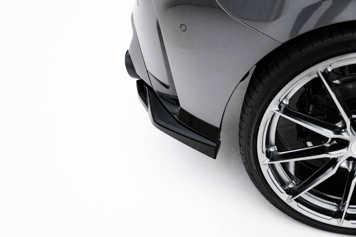 Detaljbilde av bakre sideflaps V.5 i ABS-plast tilpasset BMW M135I F70