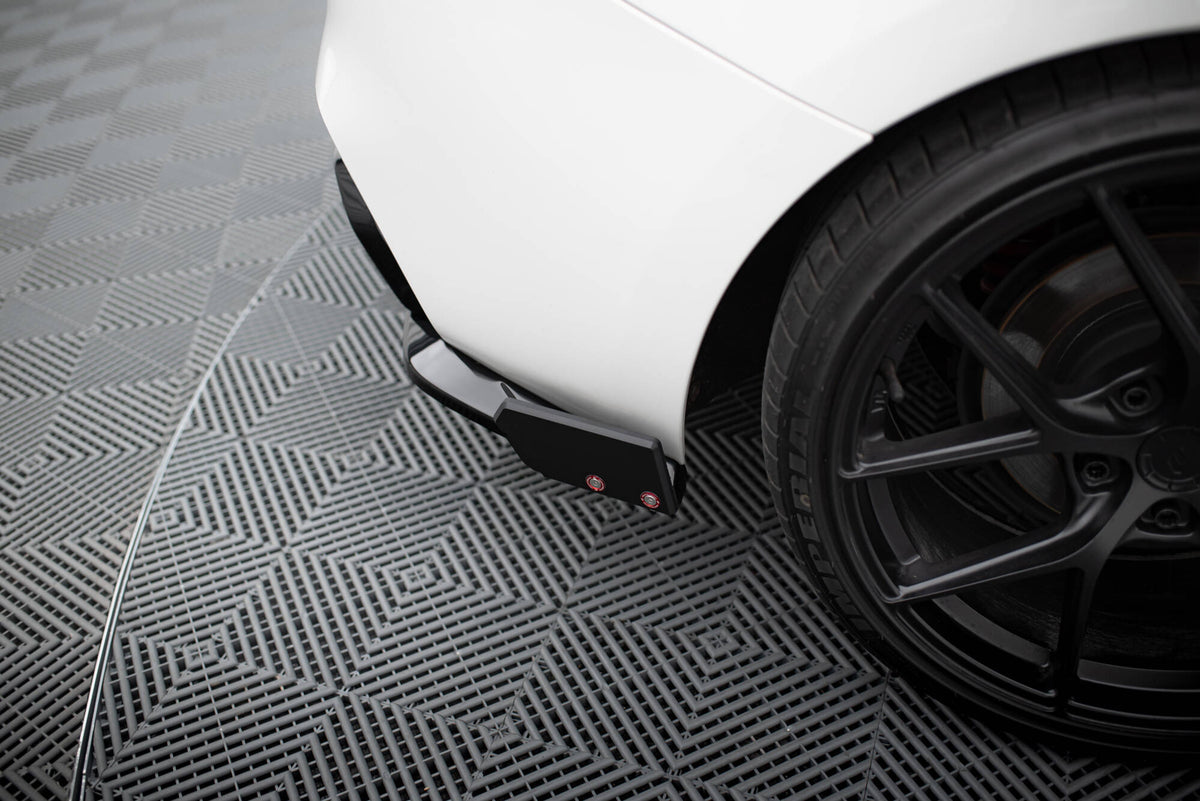 Bakre sideflaps BMW 1 M-Pakke F20 Facelift V.5 gir aggressiv sportslook på bakpartiet